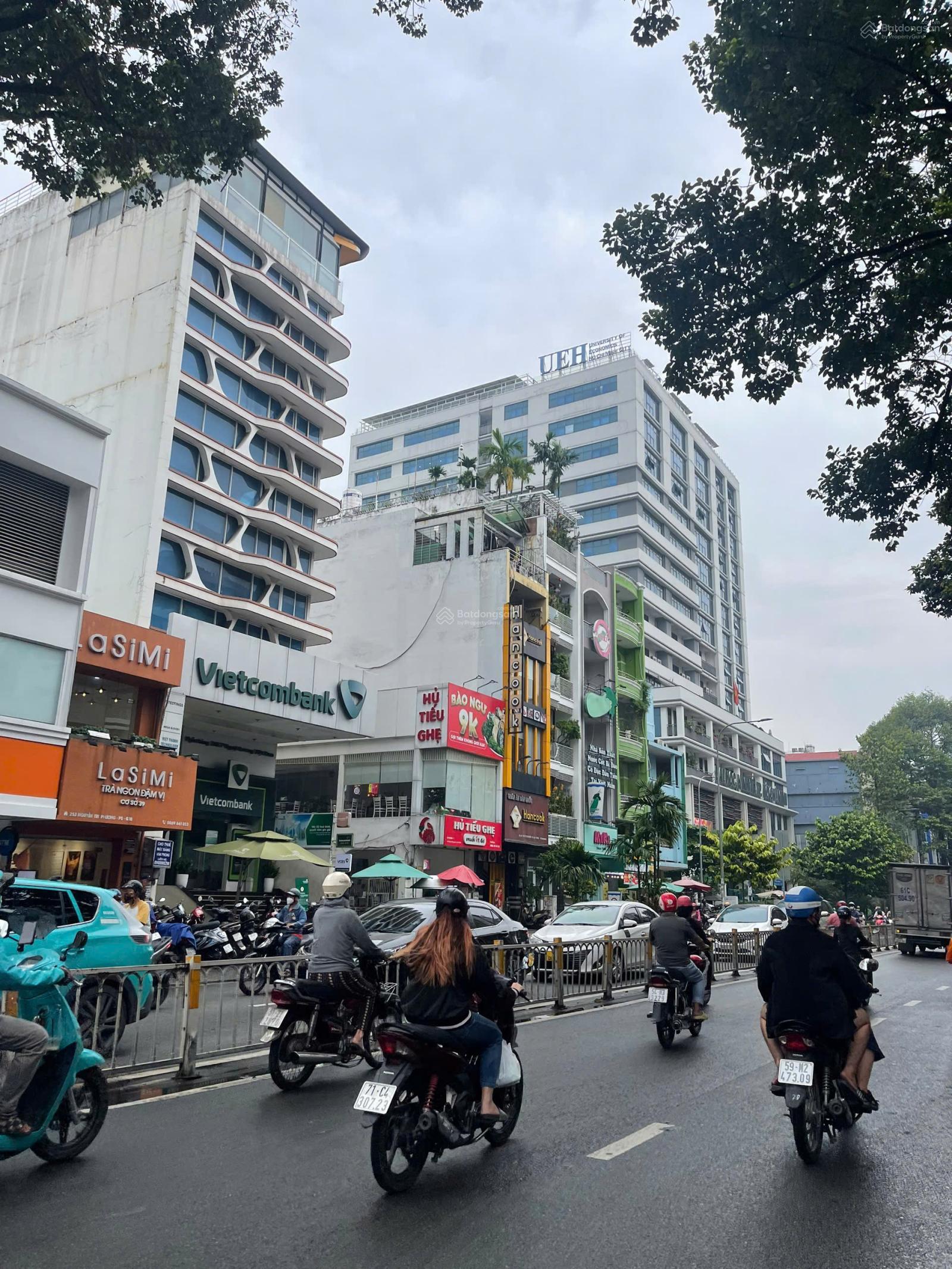 Mặt tiền đường Nguyễn Tri Phương 4.3x16m, nhà 4 lầu vị trí đẹp ngay đại học Kinh Tế, giá 24.8 tỷ TL Mặt tiền đường Nguyễn Tri Phương 4.3x16m, nhà 4 lầu vị trí đẹp ngay đại học Kinh Tế, giá 24.8 tỷ TL