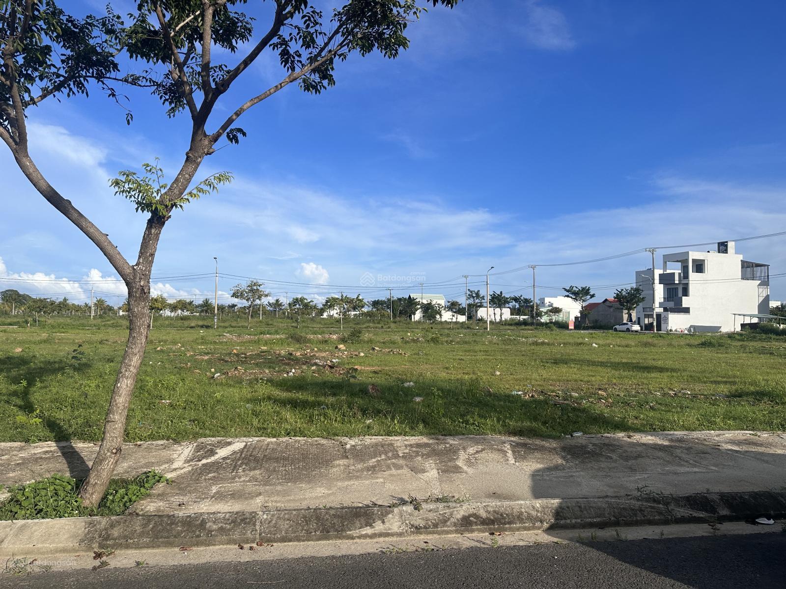 Lô góc siêu đẹp trục Quảng Ngãi, dự án Đầm Sen Hòa Xuân