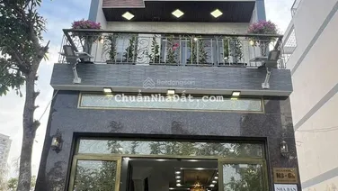 Giảm 400 triệu bán gấp nhà mới xây KDC Anh Tuấn Green Riverside. Có thang máy + full nội thất