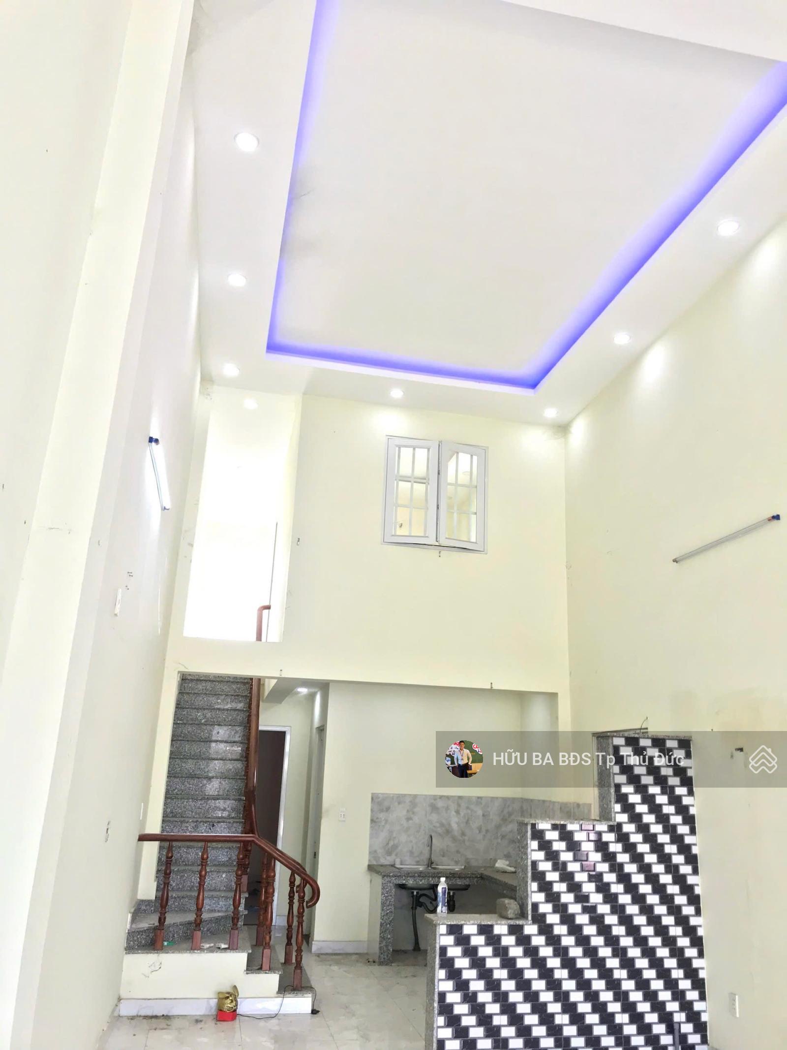 Nhà 1 lầu ngang 4.2m Đất 90.m2 sàn 125m2 Nhà mặt Tiền Hoàng Hữu Nam.giá 7.5 tỷ sổ Hồng riêng Nhà 1 lầu ngang 4.2m Đất 90.m2 sàn 125m2 Nhà mặt Tiền Hoàng Hữu Nam.giá 7.5 tỷ sổ Hồng riêng