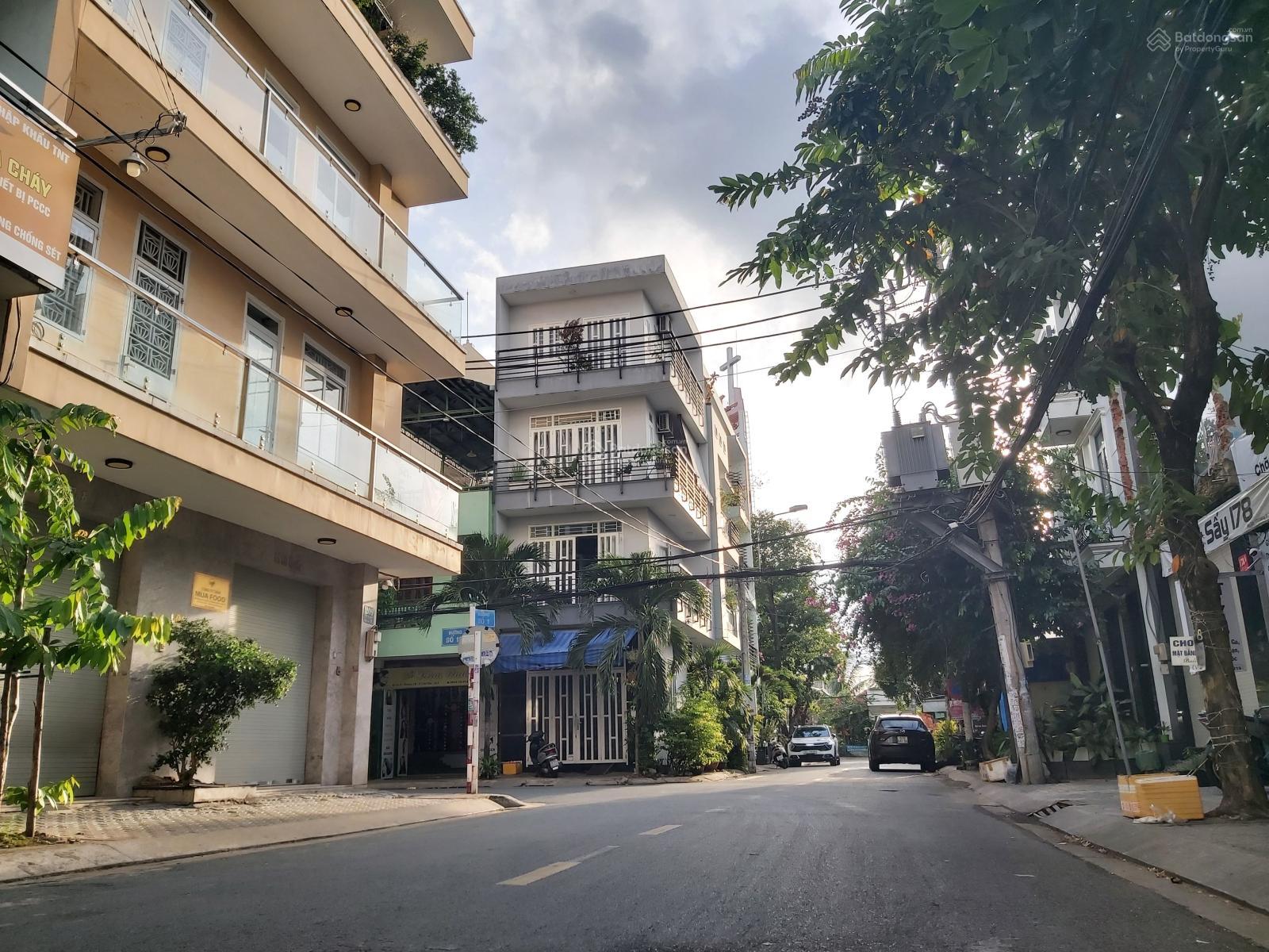 [21,5 tỷ TL] quá rẻ bán nền đất 5x22m tặng nhà cấp 4 mặt tiền đường số 1 chợ Tân Mỹ