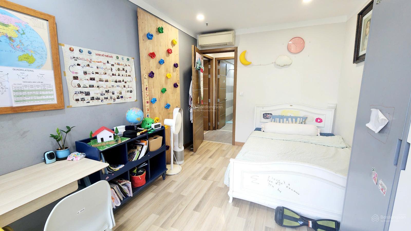 Bán CC 2PN, 60m2, 2WC, 2,6 tỷ ở Bàu Cát II, Tân Bình, HCM - Nhà mới đẹp thoáng mát HOT HOTT