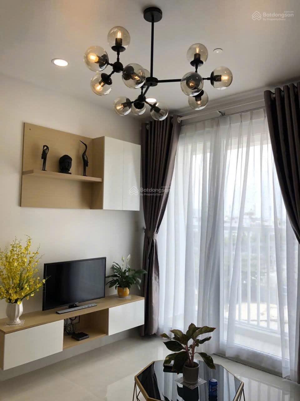 Bán CHCC Âu Cơ 74m2 giá 3,750 tỷ TL, LH 0846 306 *** xem nhà