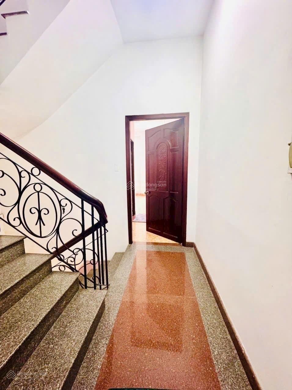 Bán nhà mặt phố Quốc Lộ 13, 9 tỷ, 88m2, 4PN, 4WC