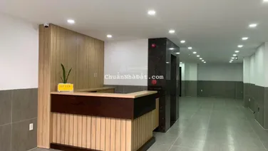 Bán toà căn hộ gần biển khu phố Tây, hẻm ô tô đường biệt thự - Nha Trang, thu 60tr/th