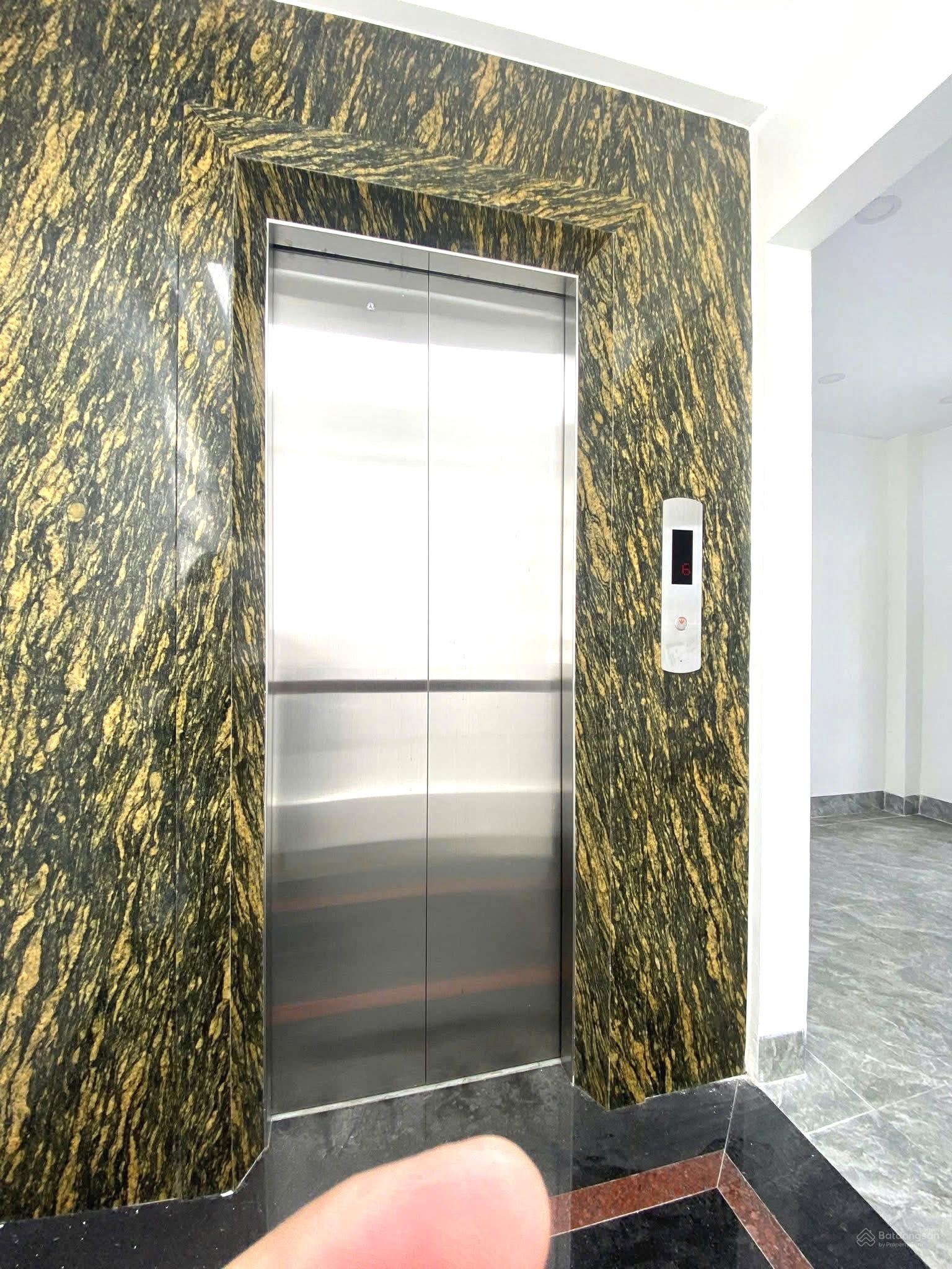 Bán nhà đẹp dân xây giá đầu tư - lô góc 3 thoáng - 63m2 x 7T thang máy gần phố Hoàng Quốc Việt, TCP