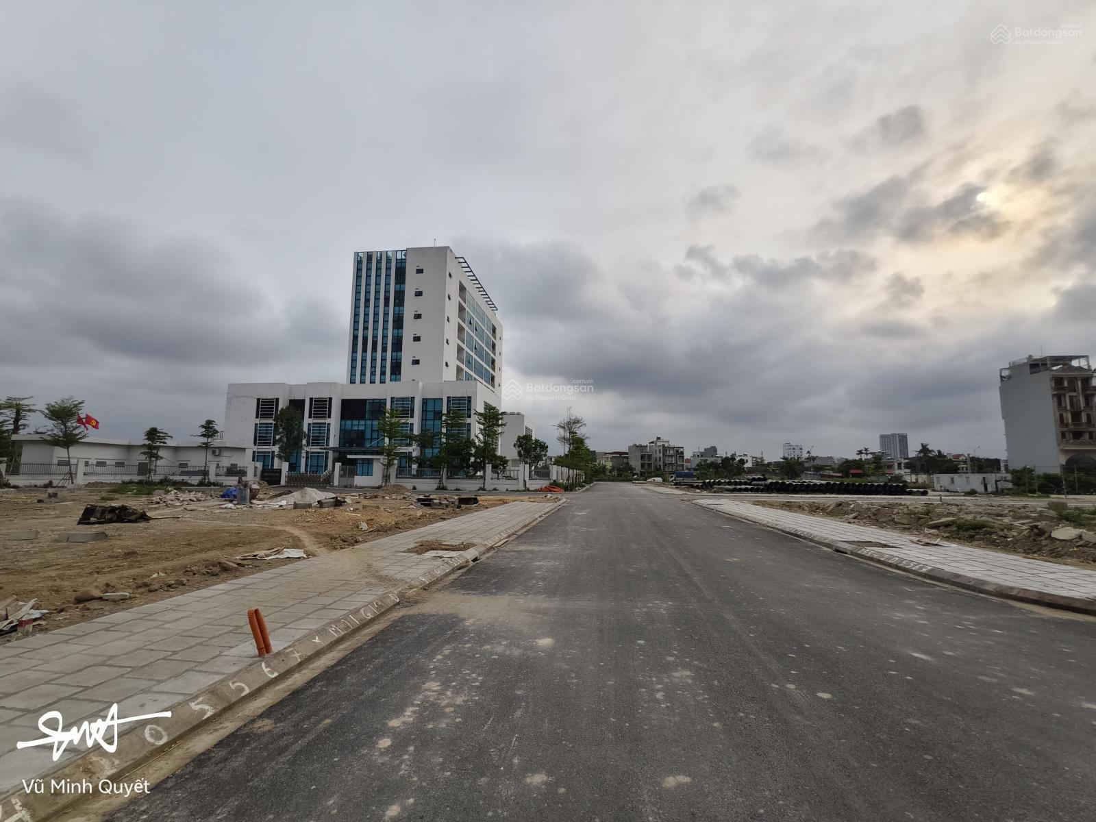 Bán 2 thửa đất khu phân lô 26BC Lê Hồng Phong, dt 119m2, ngang 7m, đường 15m, giá 118 tr/m2 ctt