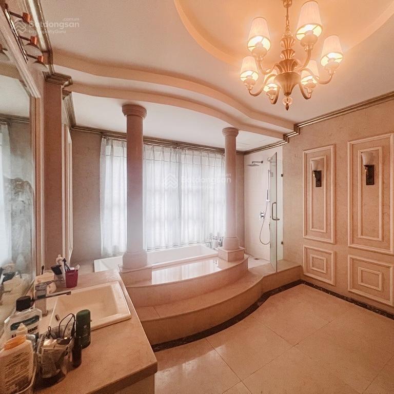 Vip! Bán căn biệt thự đô thị Việt Hưng. DT 190m2 MT 10m, vỉa hè, đường rộng thoáng, Khu yên tĩnh