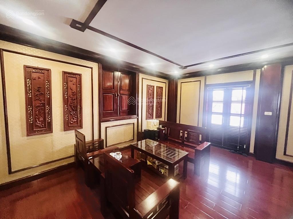 Vip! Bán căn biệt thự đô thị Việt Hưng. DT 190m2 MT 10m, vỉa hè, đường rộng thoáng, Khu yên tĩnh