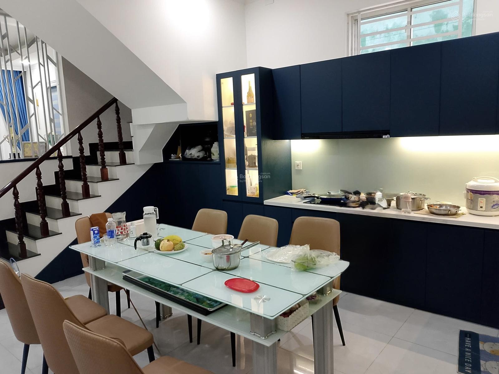 Bán Nhà 1 Trệt 2 Lầu , DTSD : 168m2 - 11 tỷ , 2MT HXH , Phường PLB , Đỗ Xuân Hợp , Q.9 Bán Nhà 1 Trệt 2 Lầu , DTSD : 168m2 - 11 tỷ , 2MT HXH , Phường PLB , Đỗ Xuân Hợp , Q.9