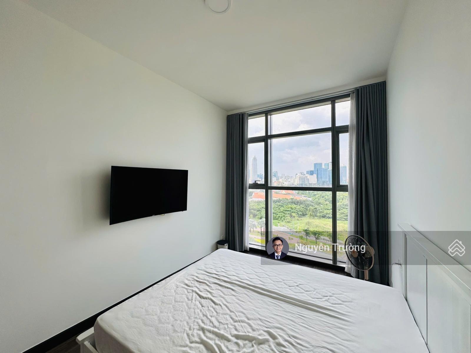 Chủ nhà thiện chí bán căn 3PN view sông quận 1 và cầu đi bộ, tặng kèm suất đậu oto cho khách mua