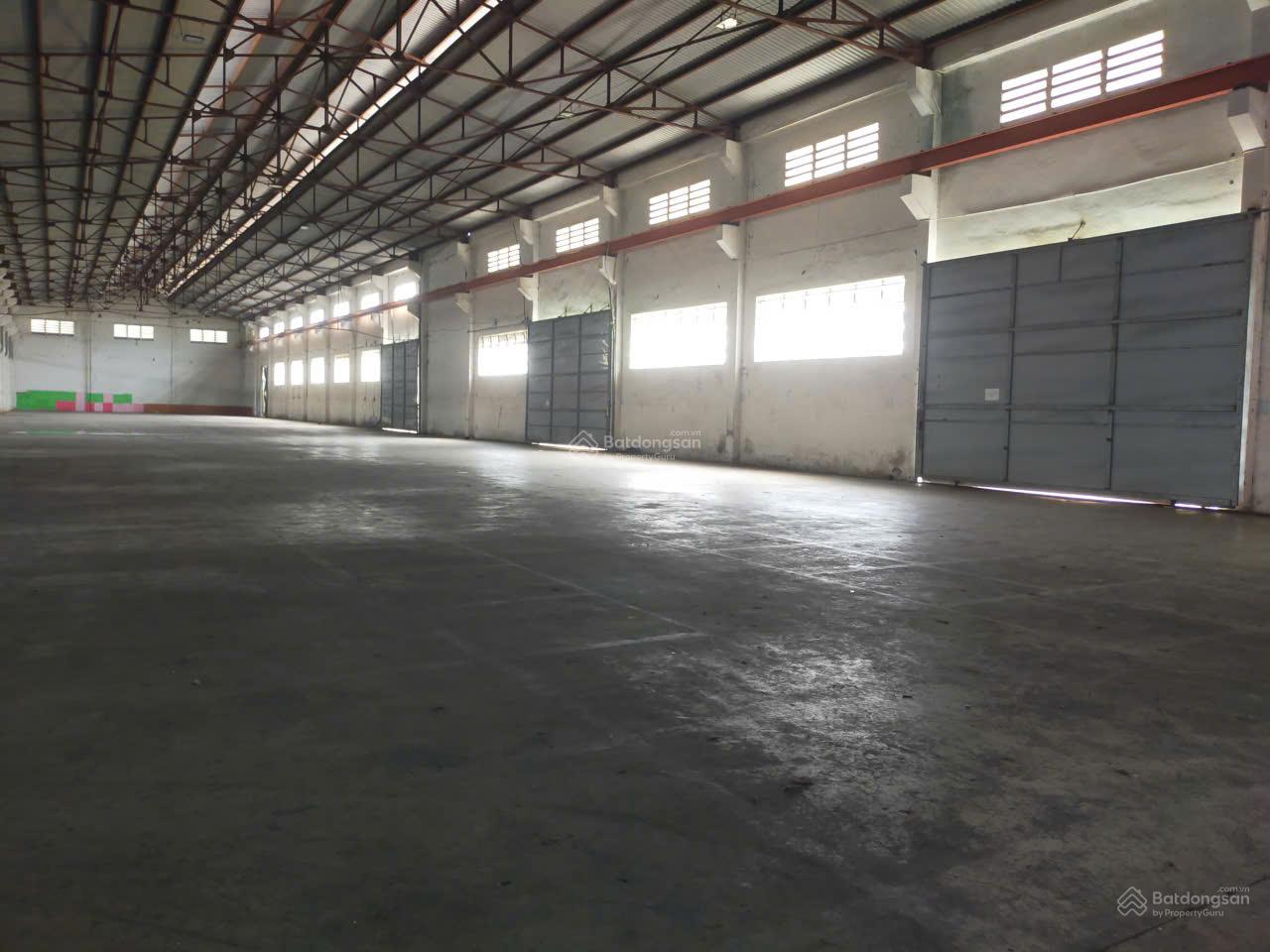 Cho thuê 1200m2 (Kho)+50m2(VP)+sân (100m2) - 95 triệu/th đường Hương lộ 2-cont 40f vào tới kho Cho thuê 1200m2 (Kho)+50m2(VP)+sân (100m2) - 95 triệu/th đường Hương lộ 2-cont 40f vào tới kho
