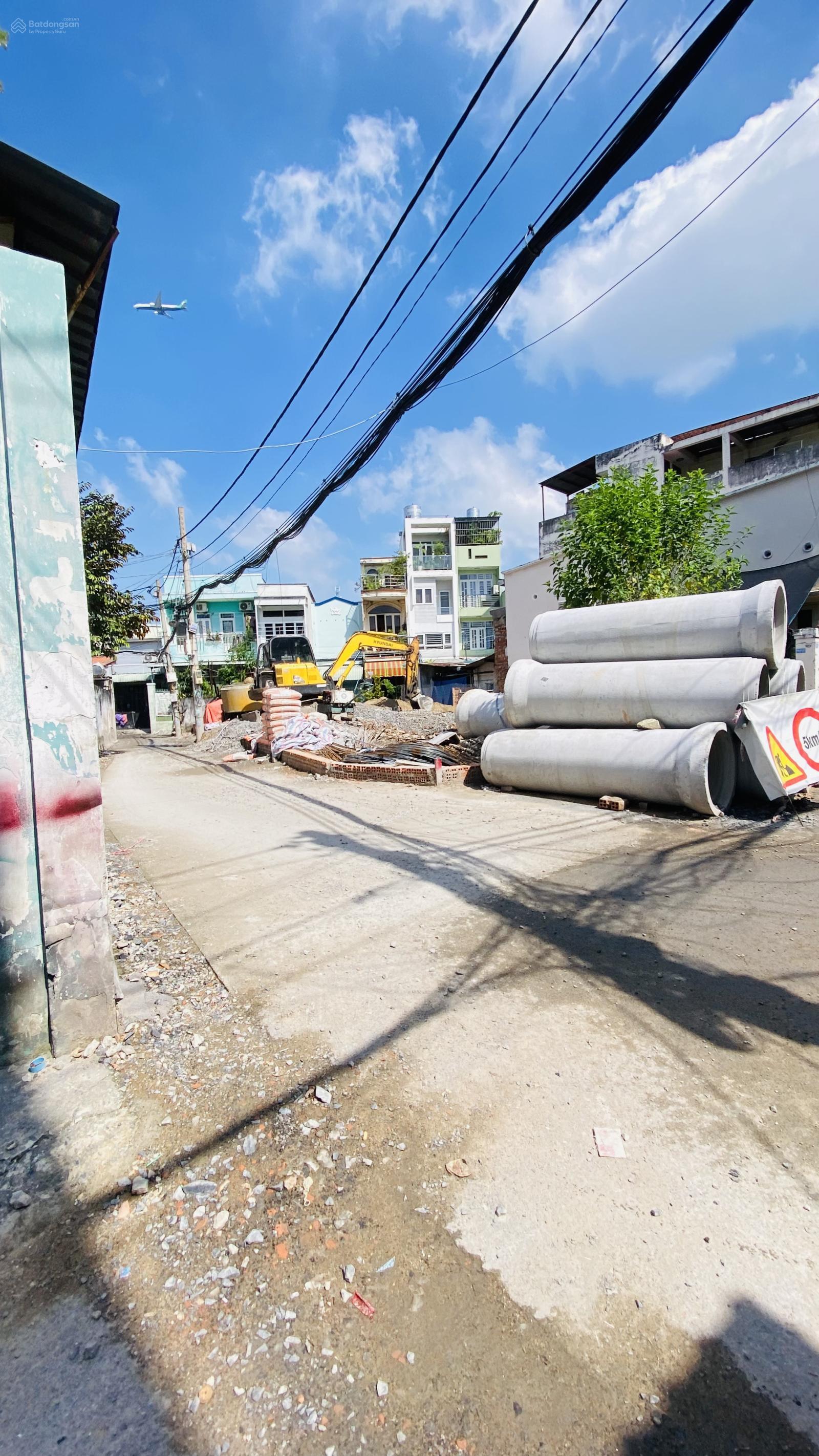 Đất hẻm xe tải ngay chợ Thủ Đức. Đang nâng đường Linh Tây. Phạm Văn Đồng. Hẻm thông sổ sạch Đất hẻm xe tải ngay chợ Thủ Đức. Đang nâng đường Linh Tây. Phạm Văn Đồng. Hẻm thông sổ sạch