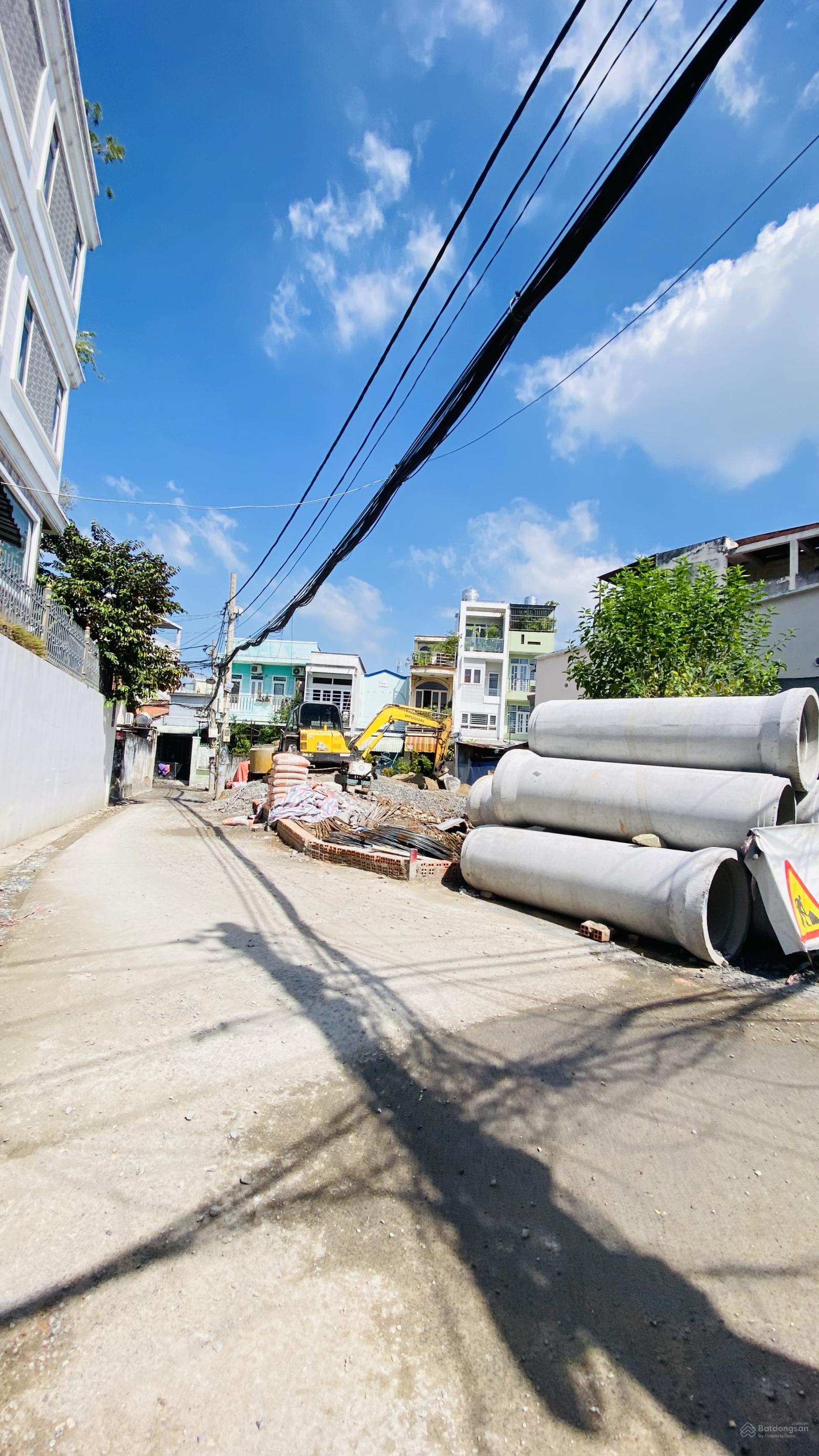 Đất hẻm xe tải ngay chợ Thủ Đức. Đang nâng đường Linh Tây. Phạm Văn Đồng. Hẻm thông sổ sạch Đất hẻm xe tải ngay chợ Thủ Đức. Đang nâng đường Linh Tây. Phạm Văn Đồng. Hẻm thông sổ sạch