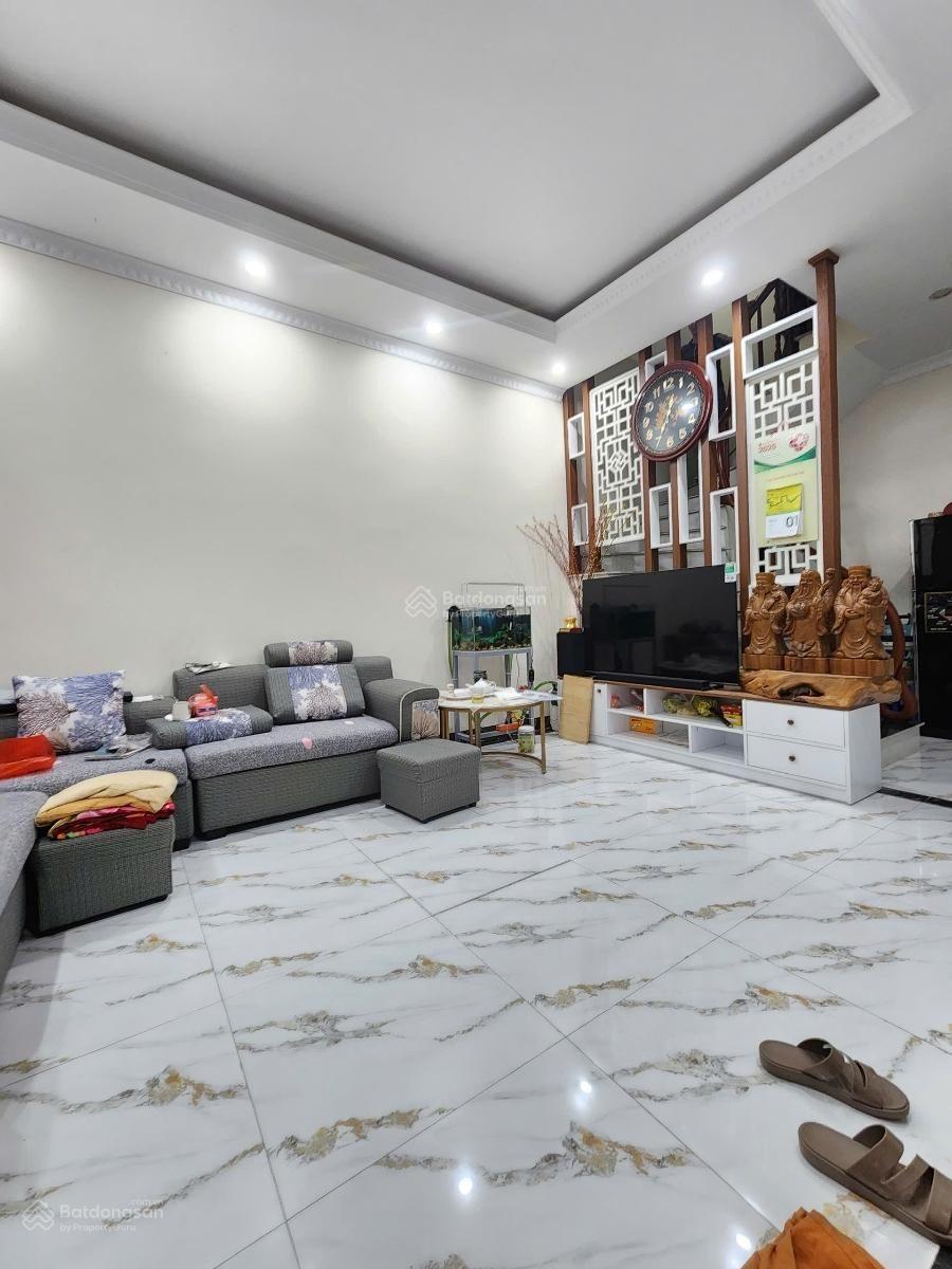 Bán nhà Bát Khối Long Biên 5.5 tỷ 35m2 5 tầng MT 4m kinh doanh gần trường cấp 2 Cự Khối