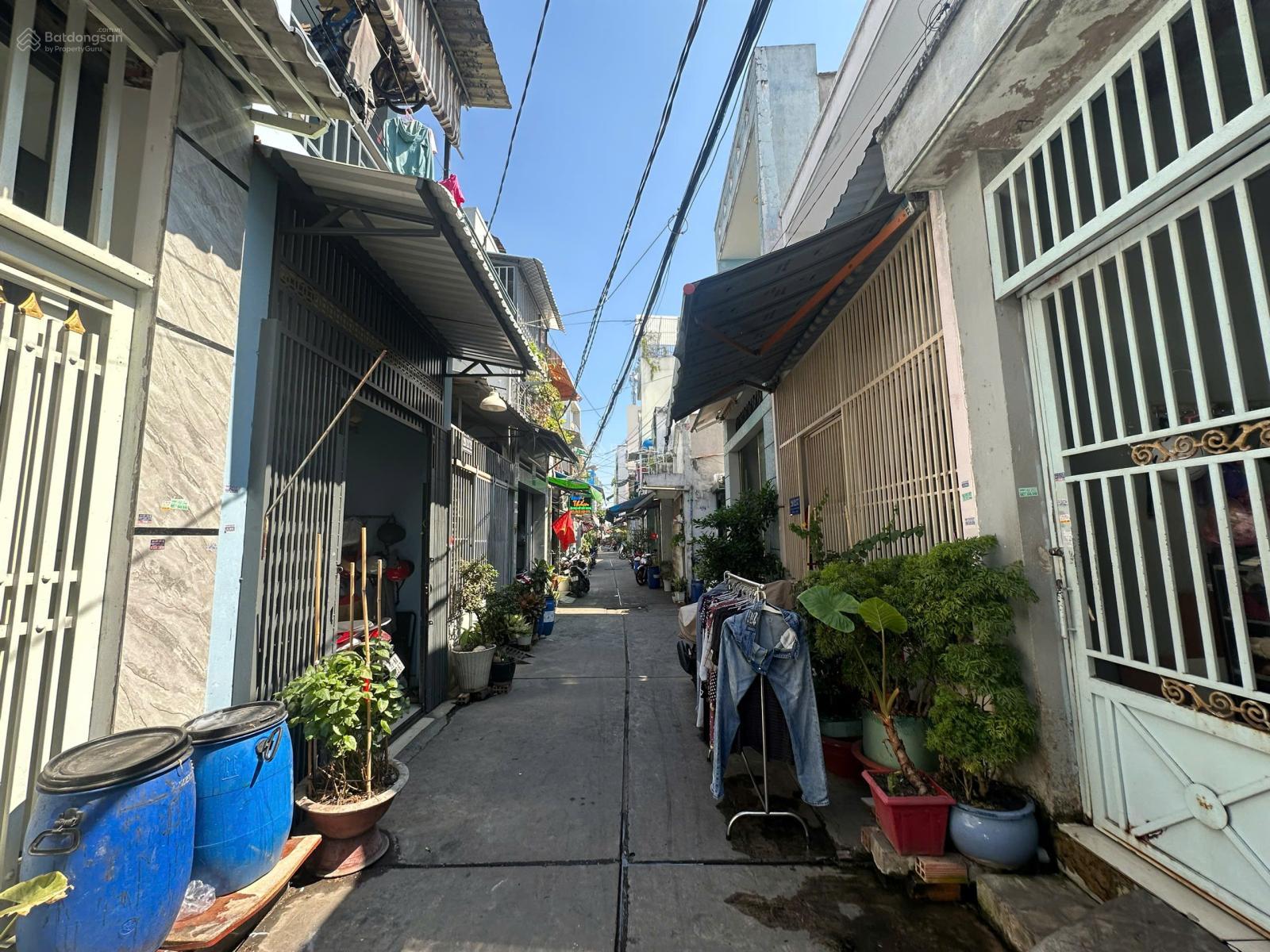 Bán nhà đẹp ở liền đường Số 8 - ngay Văn Cao, Tân Phú - DT 3,5m x 9m - 1 lầu - giá 3.3 tỷ TL