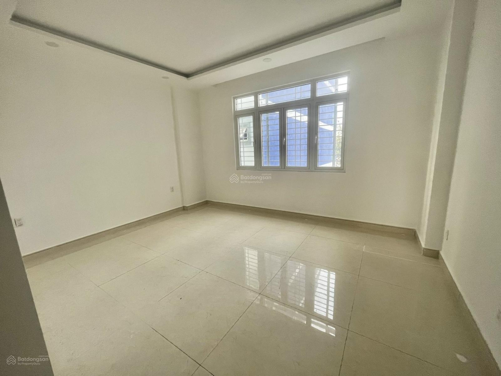 Cho thuê nhà gần Phạm Hùng, Q8: 4x18m, trệt, 3 lầu, tiện mở văn phòng, kho, KD online. 24 triệu