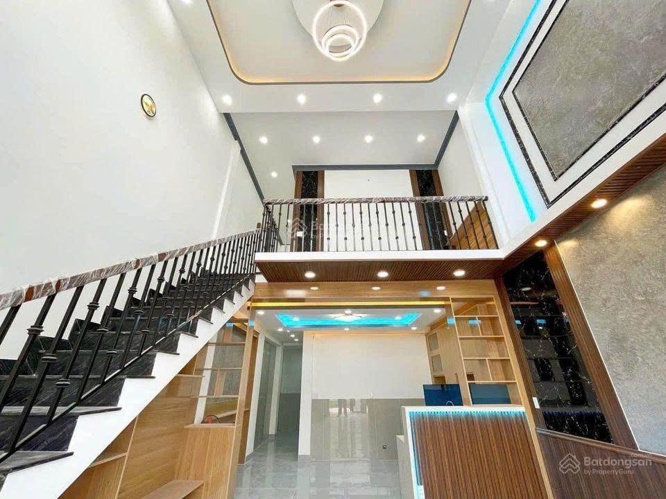 Nhà mới cực đẹp 1 lầu 2PN, DT 40m2, công chứng ngay, Bình Tân, giá 1 tỷ 760 (còn thương lượng)!