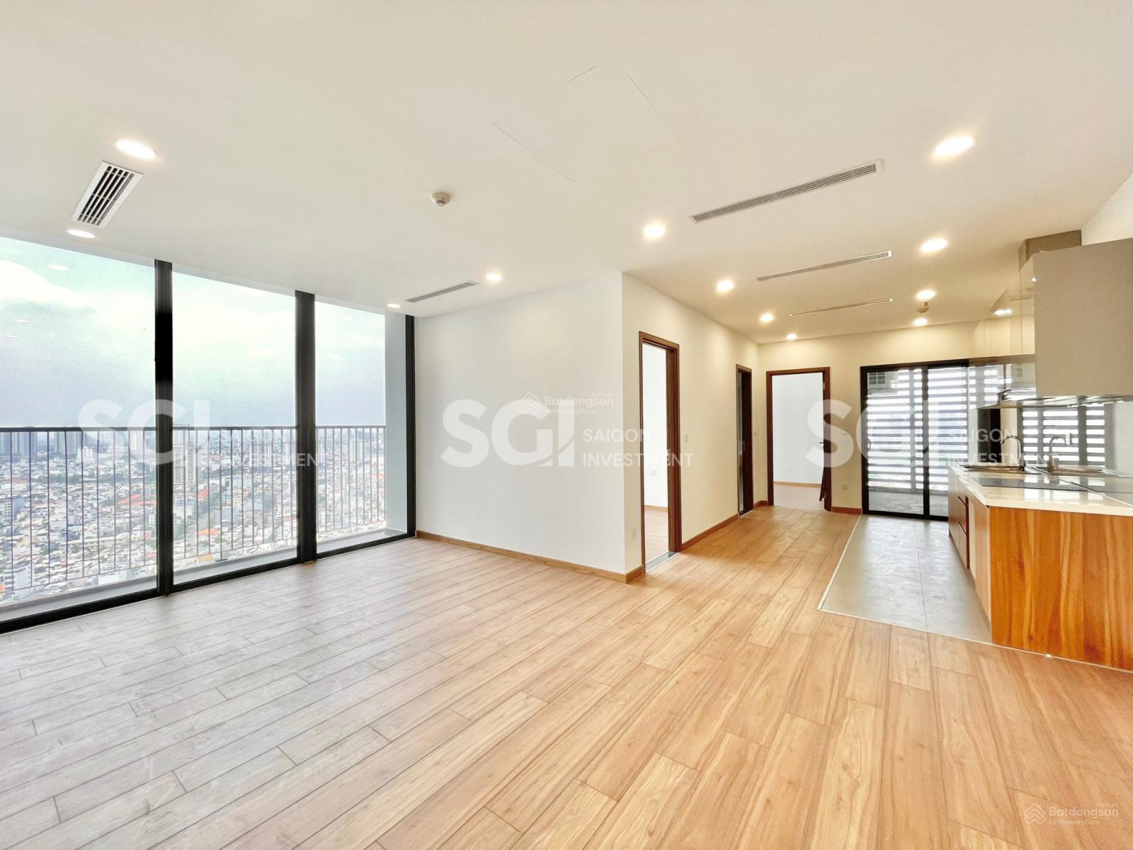 Chính chủ bán căn hộ Eco Green, 3 phòng ngủ, 2WC, 86m2. Giá 7.9 tỷ. LH 0888 887 ***