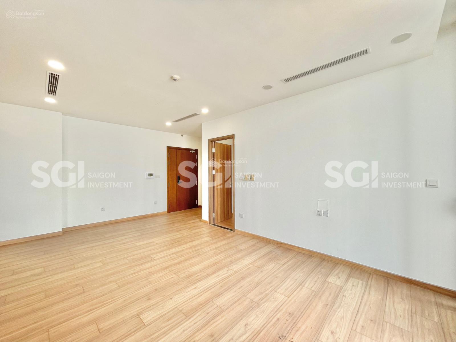 Chính chủ bán căn hộ Eco Green, 3 phòng ngủ, 2WC, 86m2. Giá 7.9 tỷ. LH 0888 887 ***