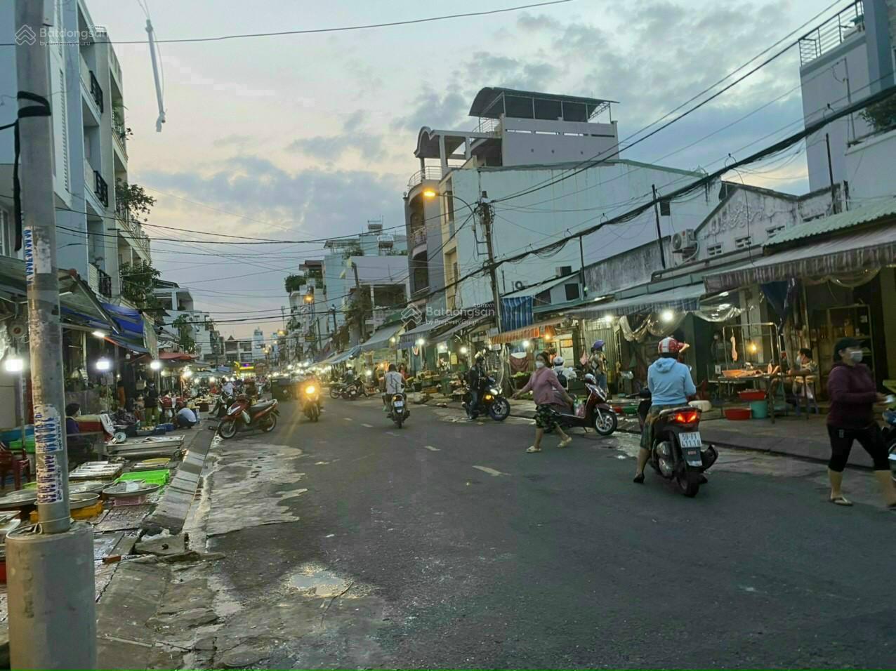 Bán nhà 4 tấm, mặt tiền đường Hồ Văn Long, P. BHH. B, Quận Bình Tân Bán nhà 4 tấm, mặt tiền đường Hồ Văn Long, P. BHH. B, Quận Bình Tân