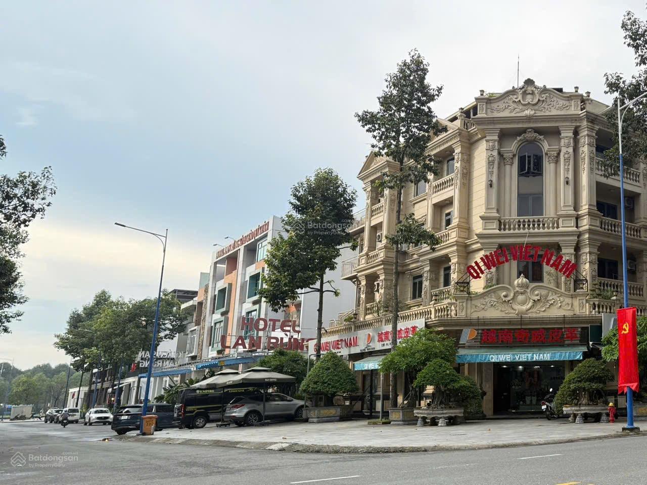 Tôi bán rẻ nhà 2 MT Đồng Khởi thành phố Mới Bình Dương