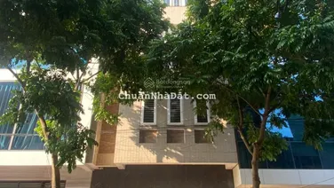 Cho thuê nhà Riêng ngã tư Tố Hữu - Vạn Phúc. DT 72m2, 6 tầng thang máy, Full điều hòa. Ô tô đỗ cửa