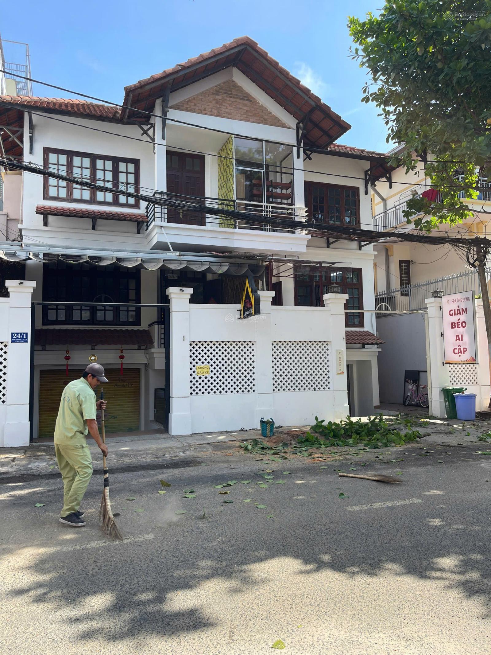 Bán Villa Phố 24/1- 3 Hoàng Dư Khương.. .DT: 13,5m x 20m, hầm, 2 lầu, ST. LH: 0901, 383, 038 Trường Bán Villa Phố 24/1- 3 Hoàng Dư Khương.. .DT: 13,5m x 20m, hầm, 2 lầu, ST. LH: 0901, 383, 038 Trường