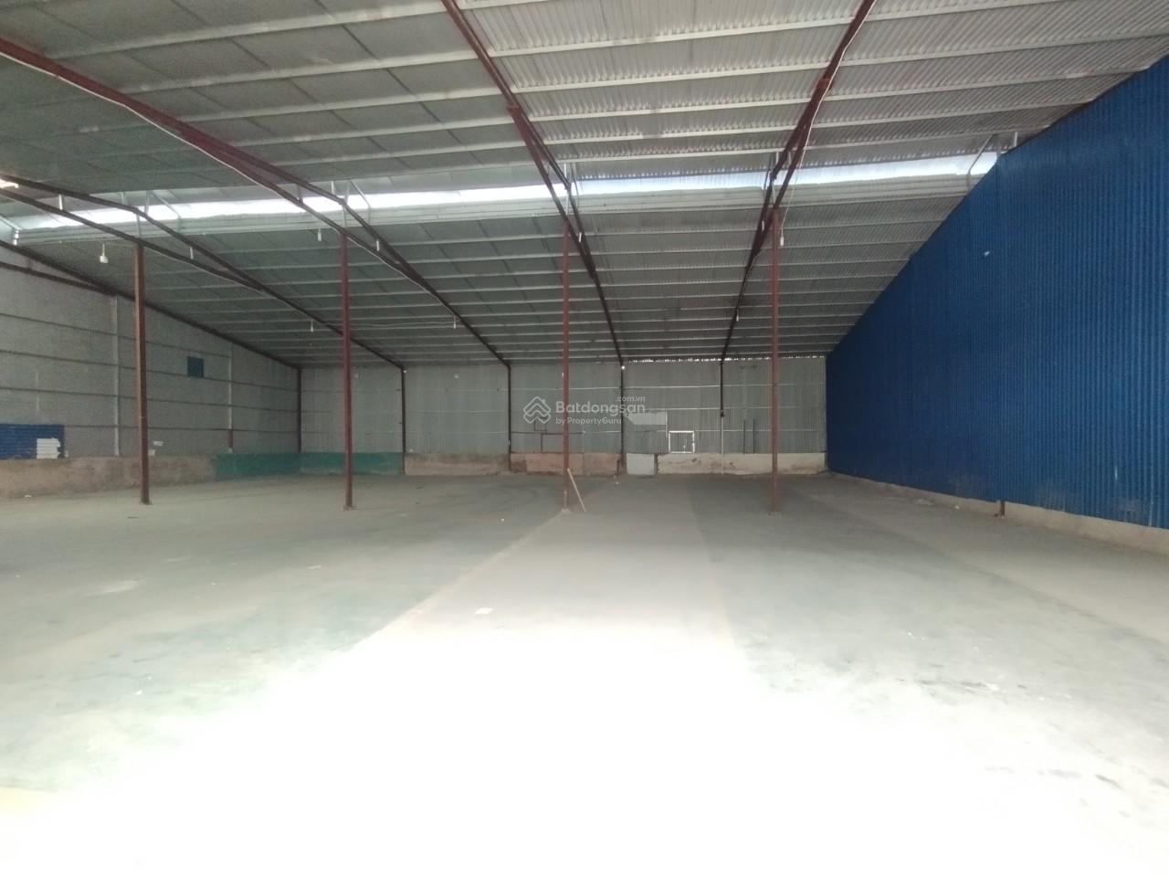 Cho thuê kho km14 Đại Lộ Thăng Long, Vân Côn. DT 1000m2, cao 8m, có điện 3fa, nước sạch. Giá 40k/m2