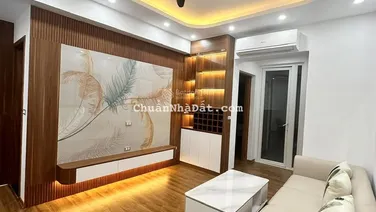 Bán gấp căn hộ chung cư cao cấp Trung Yên Plaza 3pn 2wc DT: 112m2 giá 9.3 tỷ. LH: Hoà 0917 495 ***