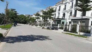 Cho thuê biệt thự 124.5m2 khi đô thị Đại Kim Nguyễn Xiển. Đối diện The Manor