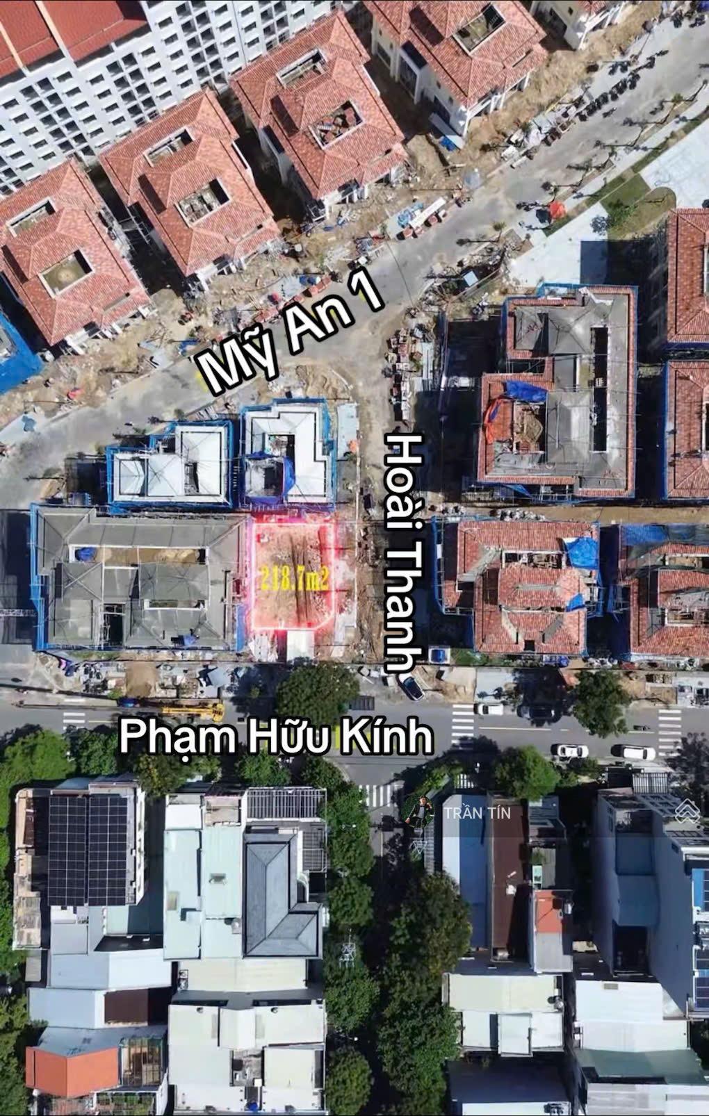 Góc 2 mặt tiền đường Phạm Hữu Kính - Hoài Thanh. Cách sông Hàn 200m