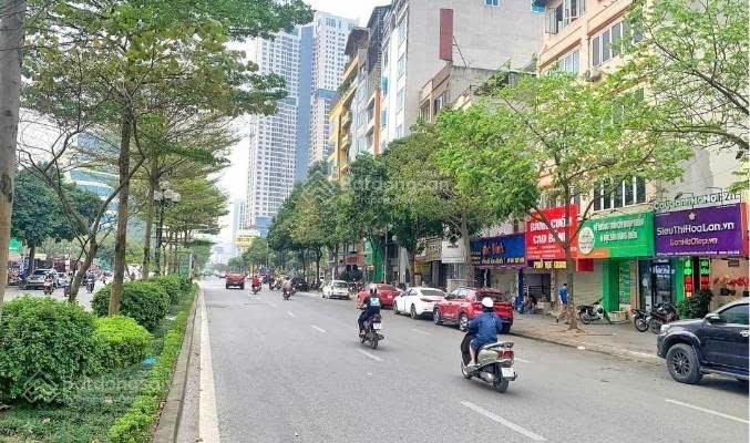 Chỉ hơn 50 tỷ có ngay tòa VP trung tâm Cầu Giấy 110m2 MT 7,2m xây 1 hầm 8 nổi thông sàn Chỉ hơn 50 tỷ có ngay tòa VP trung tâm Cầu Giấy 110m2 MT 7,2m xây 1 hầm 8 nổi thông sàn