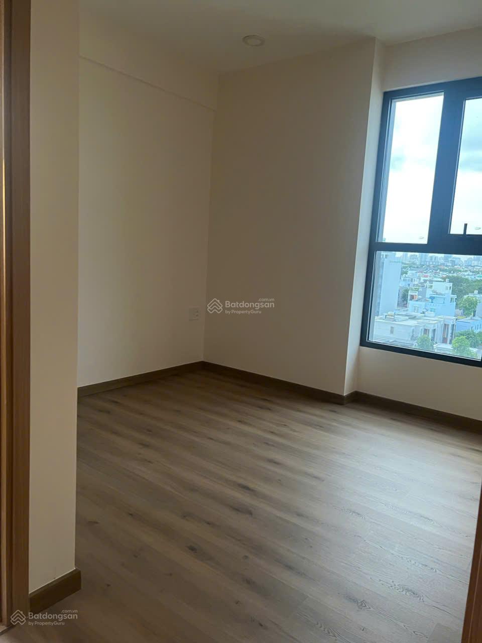 Bán CH Viva Plaza, nhà mới 100%. DT 72m2, 2PN, 2WC giá 3.55 tỷ. Hà 0917 987 ***