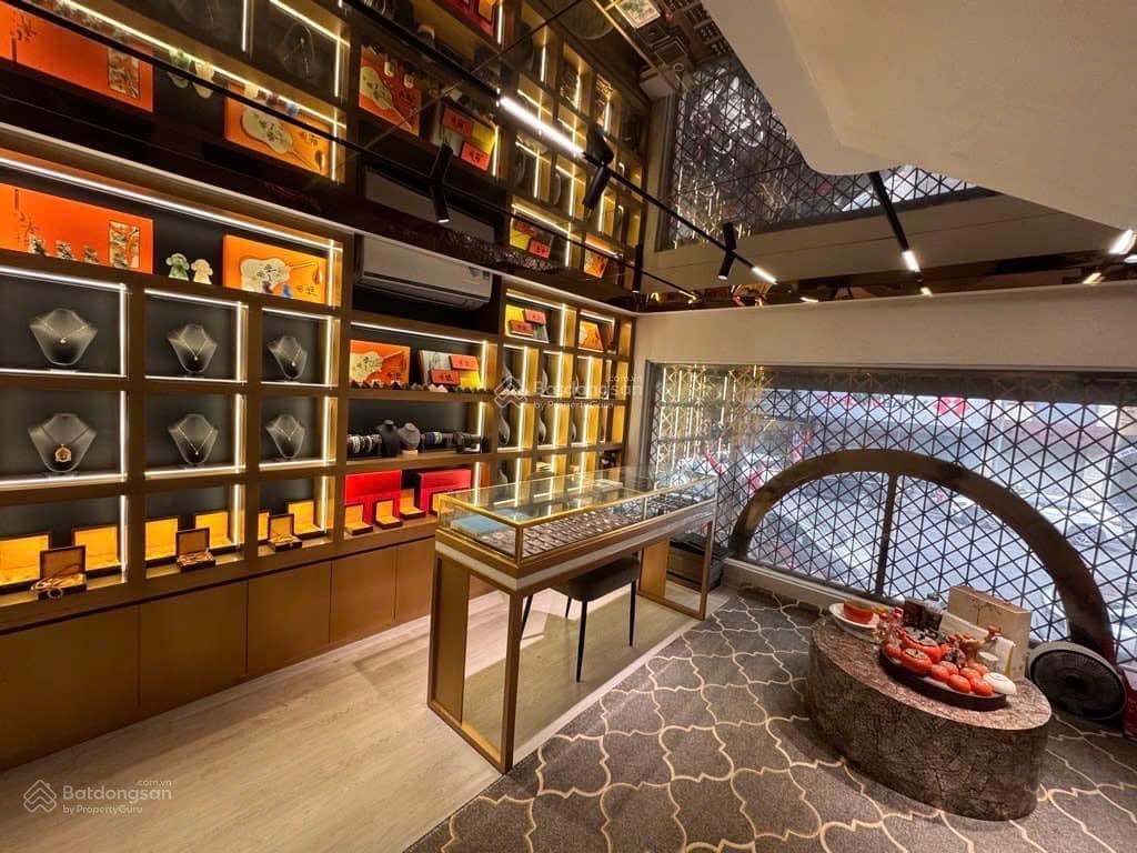 Bán Nhà Mặt Phố Huỳnh Thúc Kháng , Ô góc 3 mặt thoáng , Diện tích 72m2 xây 7 tầng thang máy Bán Nhà Mặt Phố Huỳnh Thúc Kháng , Ô góc 3 mặt thoáng , Diện tích 72m2 xây 7 tầng thang máy