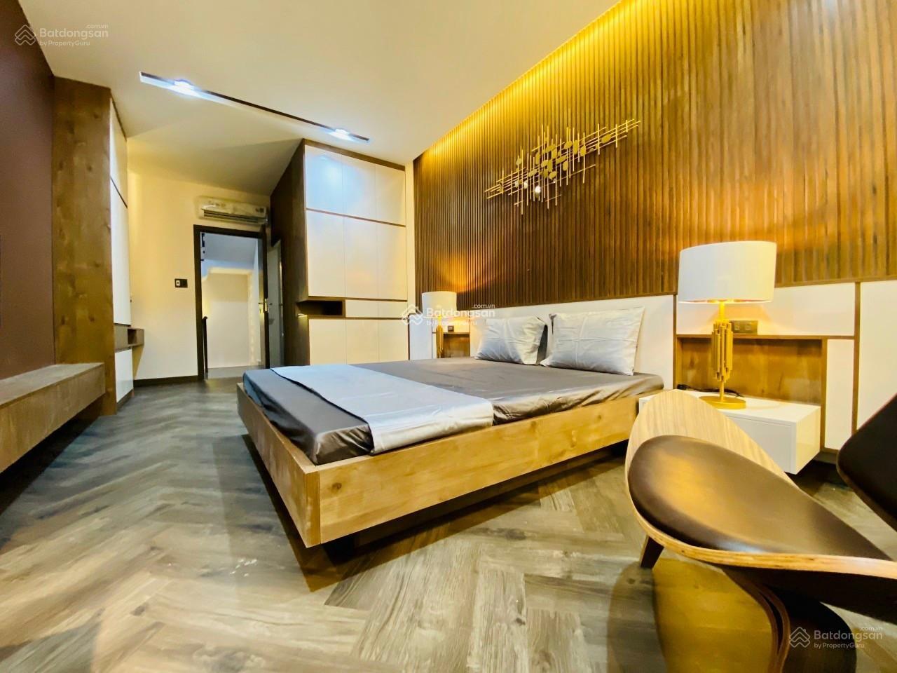 22.9 tỷ mặt tiền Phạm Văn Bạch đoạn đep (ngang 5m nở hậu 10m), GPXD: Hầm + 7 tầng