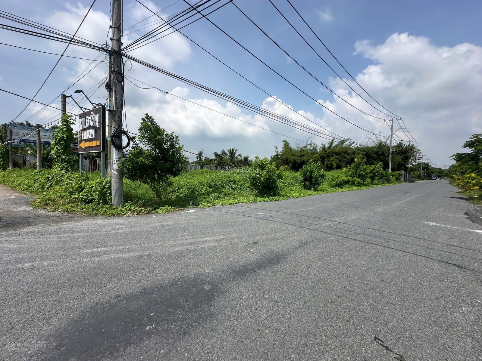 Chính chủ gửi bán lô góc 2 mặt tiền đường Liên ấp 4 - 5, Đa Phước, Bình Chánh, 1.900m2 (100m2 thổ) Chính chủ gửi bán lô góc 2 mặt tiền đường Liên ấp 4 - 5, Đa Phước, Bình Chánh, 1.900m2 (100m2 thổ)