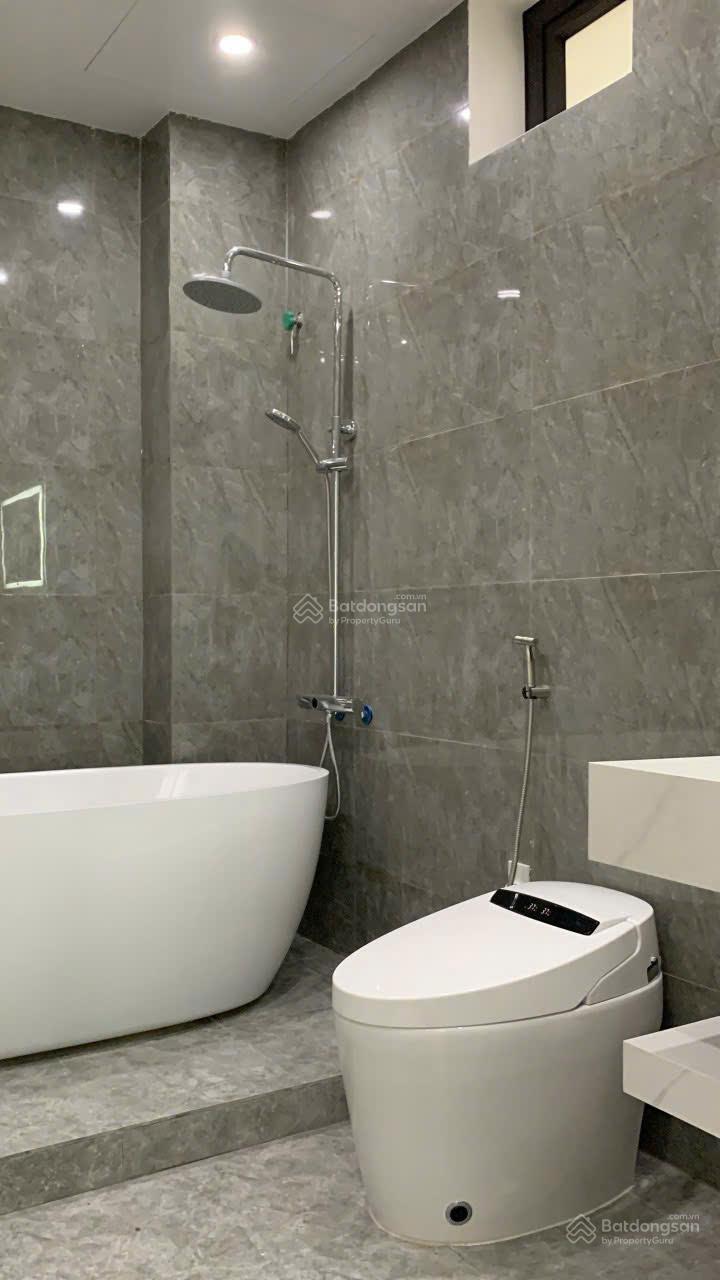 Nhà đẹp Đằng Hải - Hải An. Ô tô đỗ trong nhà, DT: 141m2, MT: 8m, 2 mặt ngõ. Giá 7 tỷ (TT)