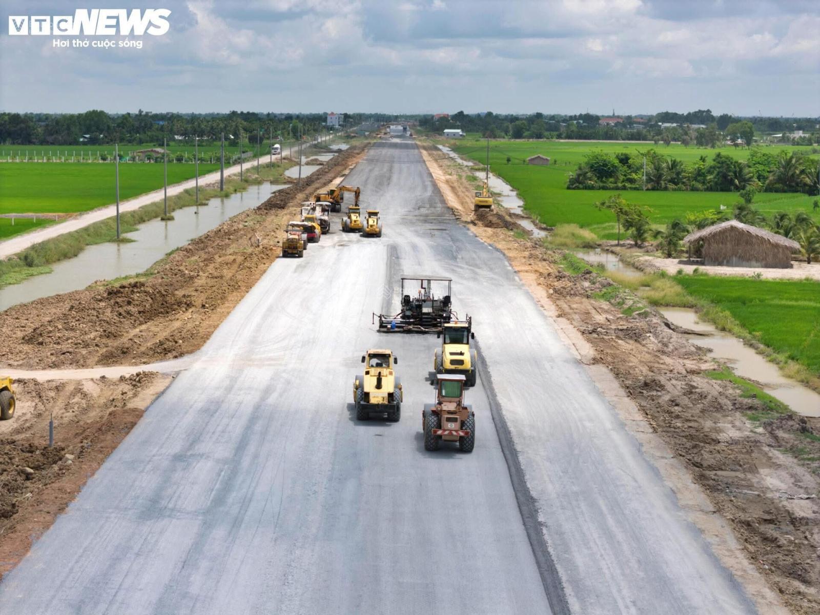 Bán đất thổ cư 100m² Hoàng Phan Thái Mặt tiền đường lớn 30m, sổ hồng riêng chỉ 5,25 tỷ Bán đất thổ cư 100m² Hoàng Phan Thái Mặt tiền đường lớn 30m, sổ hồng riêng chỉ 5,25 tỷ