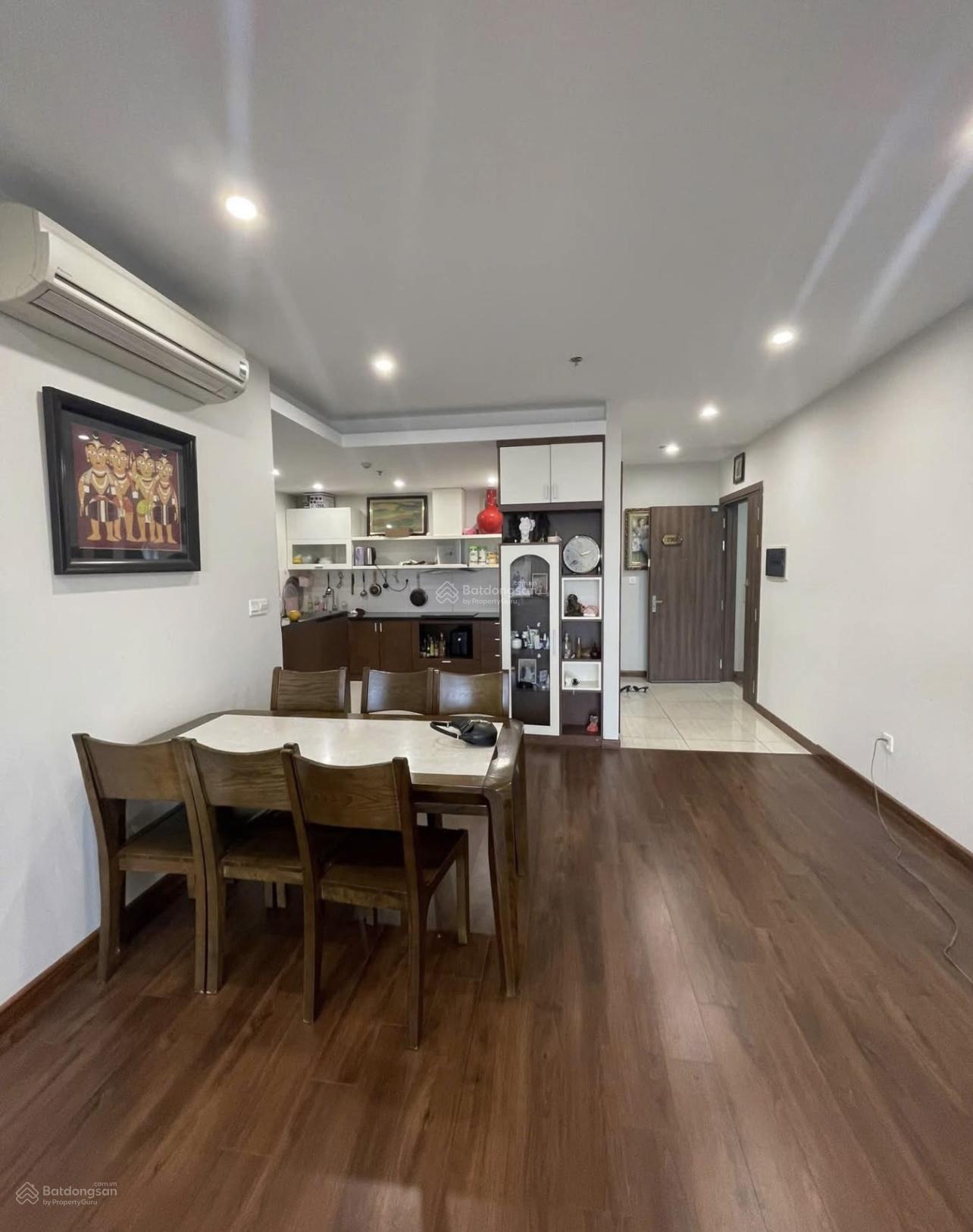 Bán gấp căn hộ chung cư 3PN full đồ bên Ngoại Giao Đoàn toà N03-T3