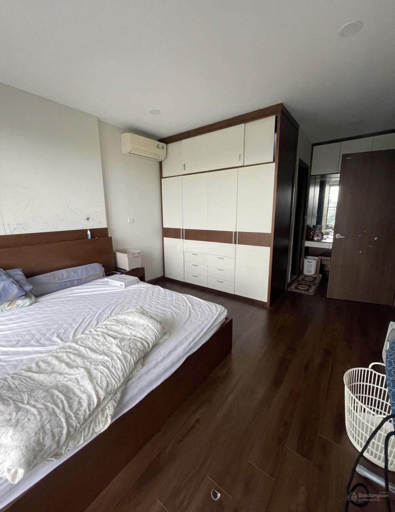 Bán gấp căn hộ chung cư 3PN full đồ bên Ngoại Giao Đoàn toà N03-T3