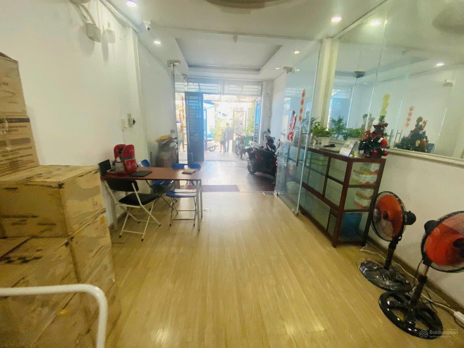 Cơ Hội SỞ HỮU! Nhà HXH TÔ HIẾN THÀNH, Q.10 DT Gần 90m², 3 Tầng, Dòng Tiền Ổn Định, Giá Chỉ 11,8 Tỷ!