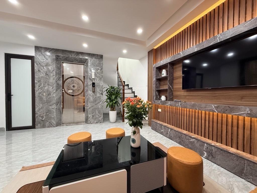 Bán Nhà Riêng đẹp tại KĐT Định Công, 10,3 tỷ, 34m2, 4PN, 6WC