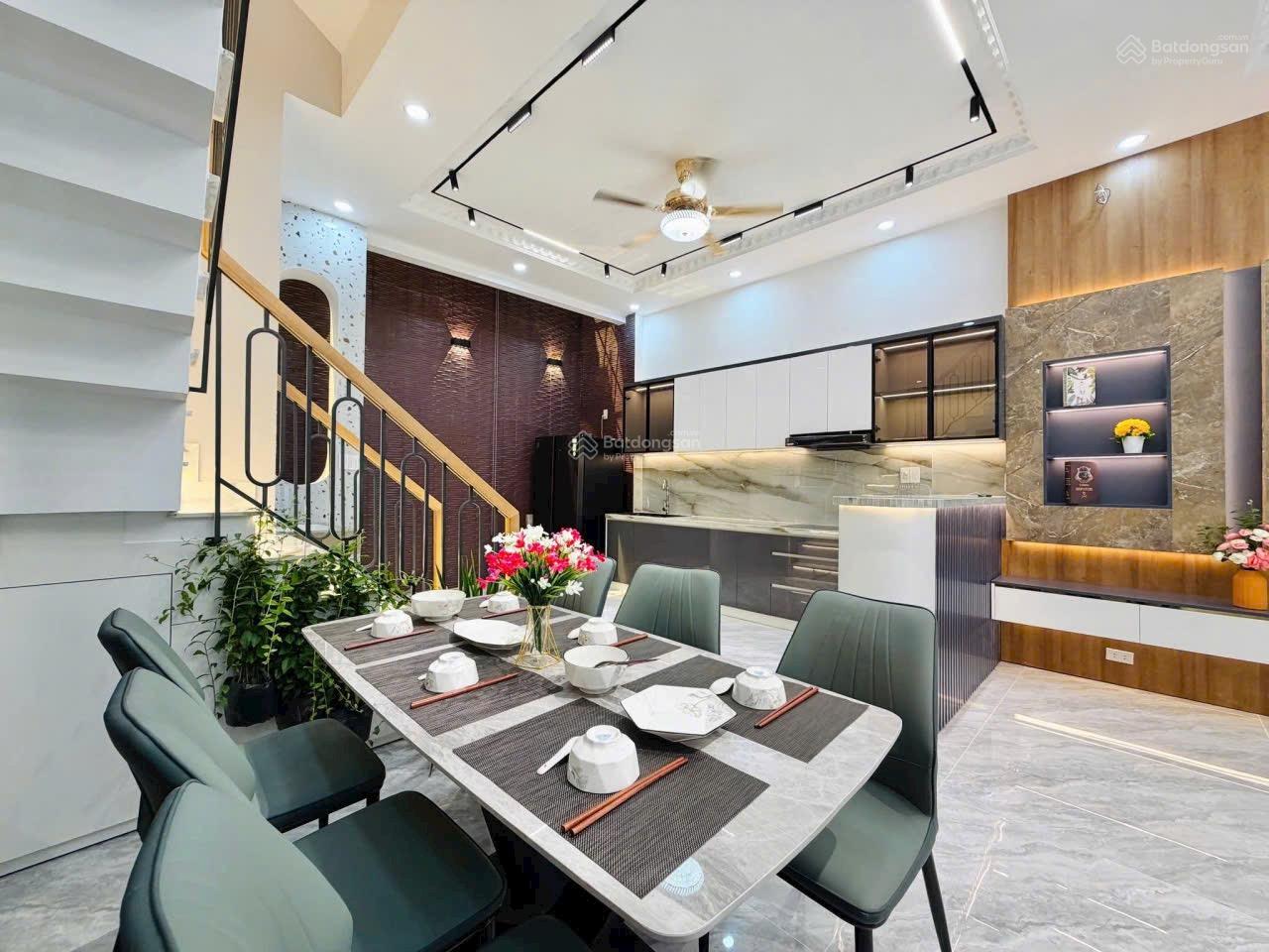 Bán nhà 4 tầng, HXH 1 xẹt Võ Văn Ngân, Bình Thọ DT 100m, SHR, A4 nhỉnh 9 tỷ. Bán nhà 4 tầng, HXH 1 xẹt Võ Văn Ngân, Bình Thọ DT 100m, SHR, A4 nhỉnh 9 tỷ.