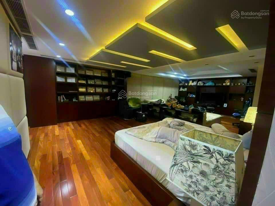 Giãm Từ 120 Tỷ Còn 88 tỷ / Biệt Thự Cư Xá 1073 Cách Mạng Tháng 8 / Ngang 25x18m, Có Hồ Bơi