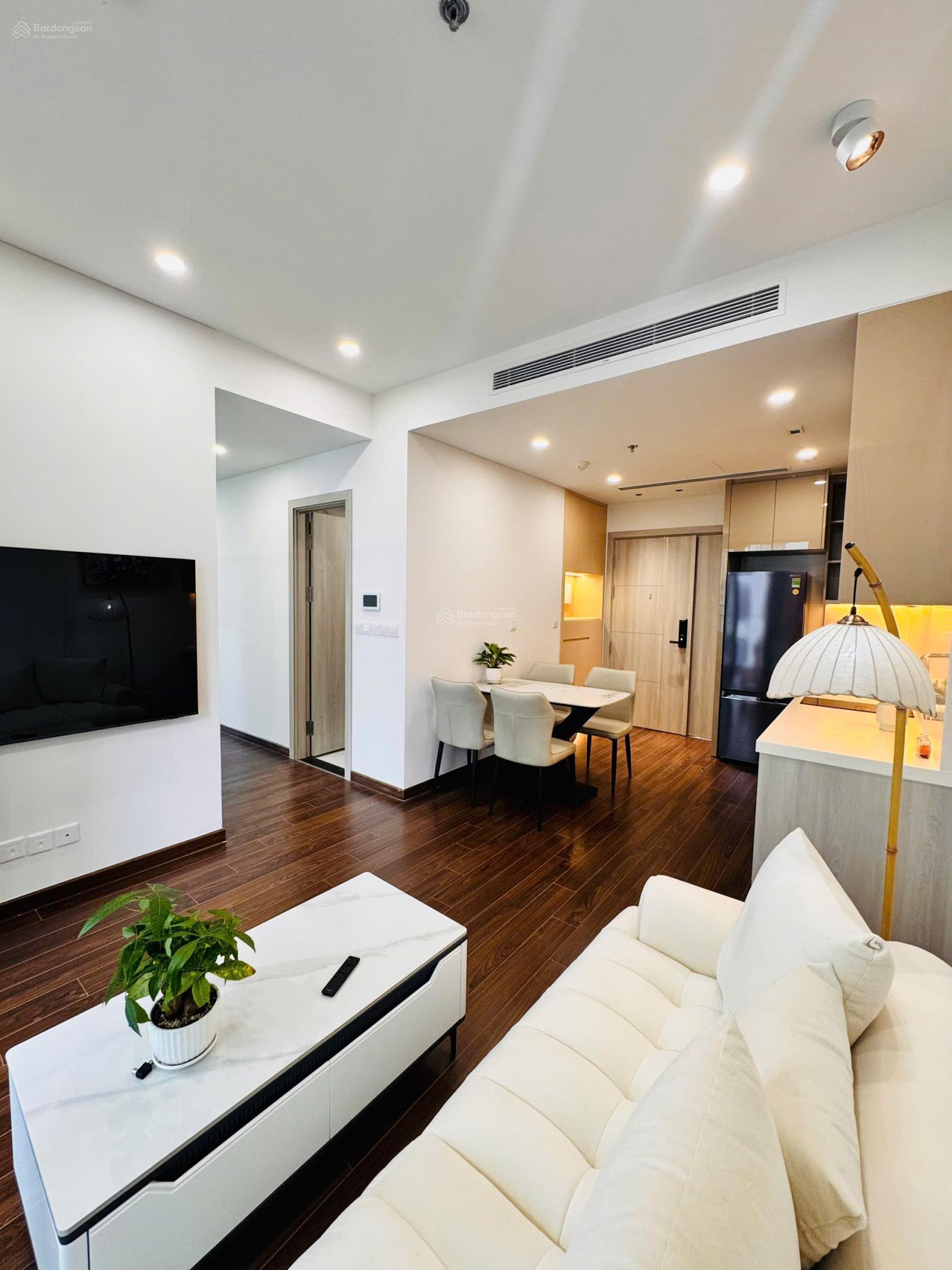 Chính chủ bán gấp căn hộ 2PN+1 64m giá 4.15 tỷ full đồ kđt Vinhomes Smart City