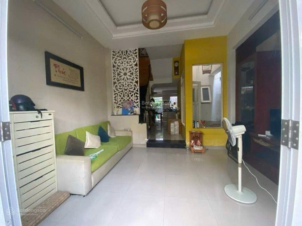 Bán nhà chia tài sản, sát Đại Học, tài chính, Quận 7 giâ 7,8 tỷ