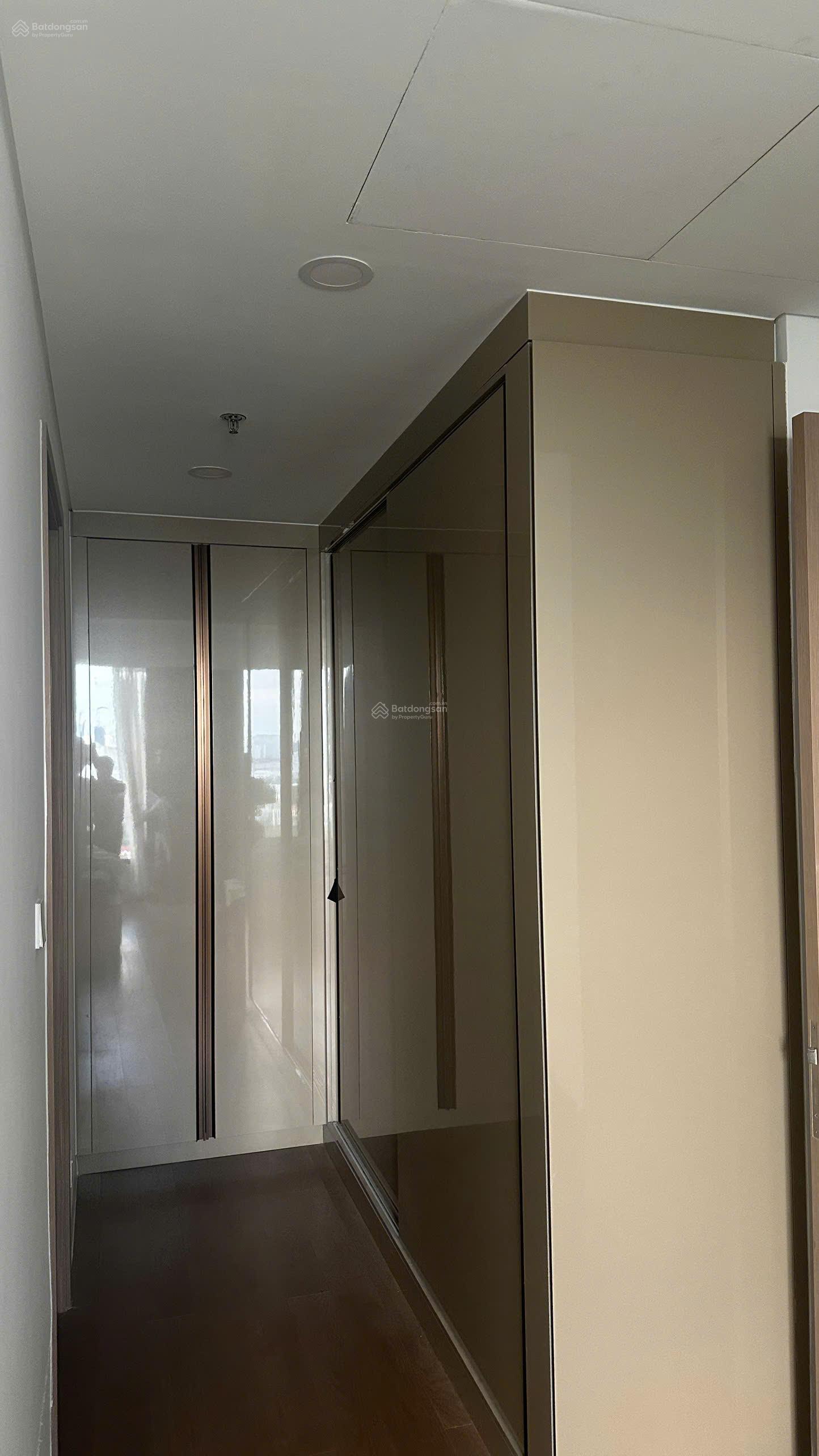 Bán 3 PN view sông, Landmark81, tầng cao, 35 tỷ, có sổ 126m2 đầy đủ nội thất, sẵn hợp đồng thuê Bán 3 PN view sông, Landmark81, tầng cao, 35 tỷ, có sổ 126m2 đầy đủ nội thất, sẵn hợp đồng thuê