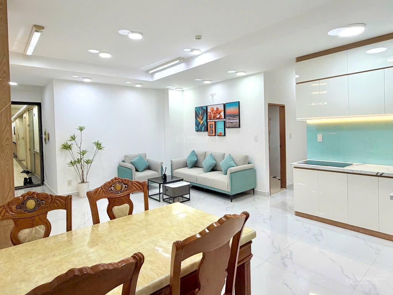 Bán CHCC Hoàng Kim Thế Gia 3PN sổ hồng, giá thật ko ảo 3tỷ88tr. LH 0846 306 *** xem nhà