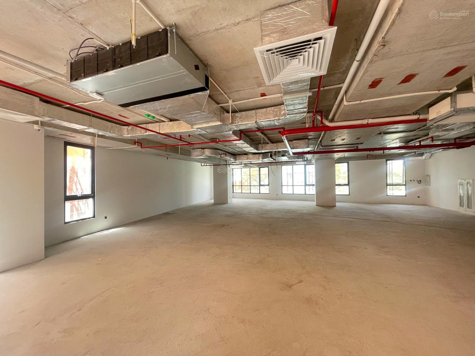 Tòa nhà nhà cho thuê: 100-102 Đường Nguyễn Văn Trỗi Quận Phú nhuận